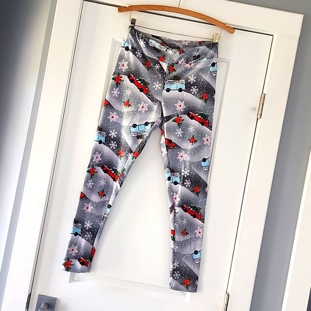 Super soft Christmas leggings!